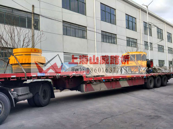 SC1160復合圓錐破碎機發往四川成都